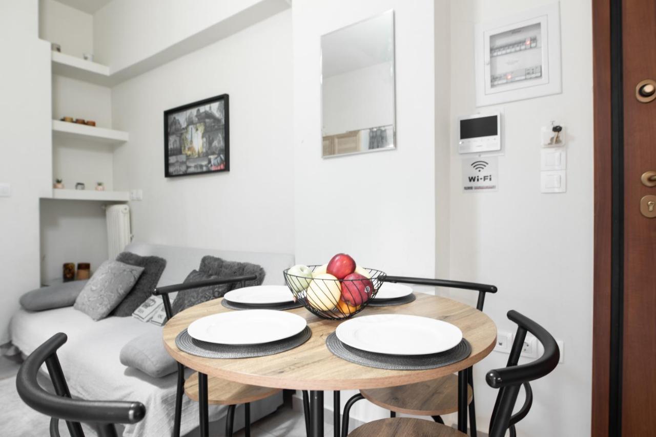 Cozy Cityscape Apartment In Athens Exterior photo